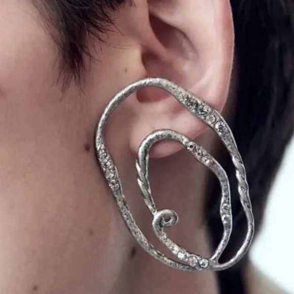 New Zara Silver Irregular Earrings ✨✨🔥🔥 - Picture 1 of 4